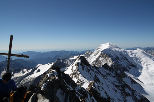 Am Gipfel des Lagginhorns